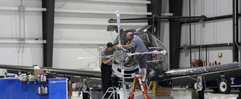 Maintenance_Avionics-Hero-Image